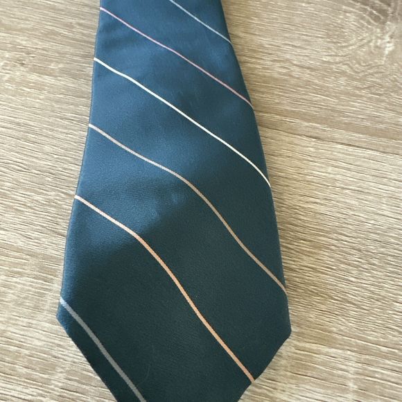 Christian Dior Men’s Silk Blue Striped Tie - Picture 2 of 4